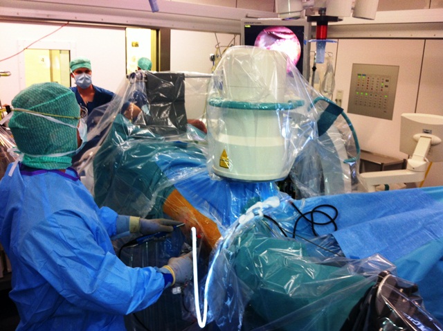 Hüftgelenksspiegelung  -  ein hochtechnisierter Eingriff